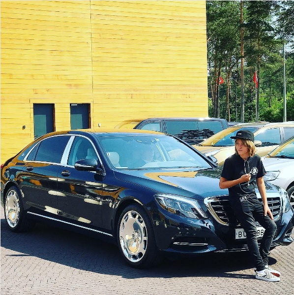 Подрастающее поколение сообщества Rich Kids